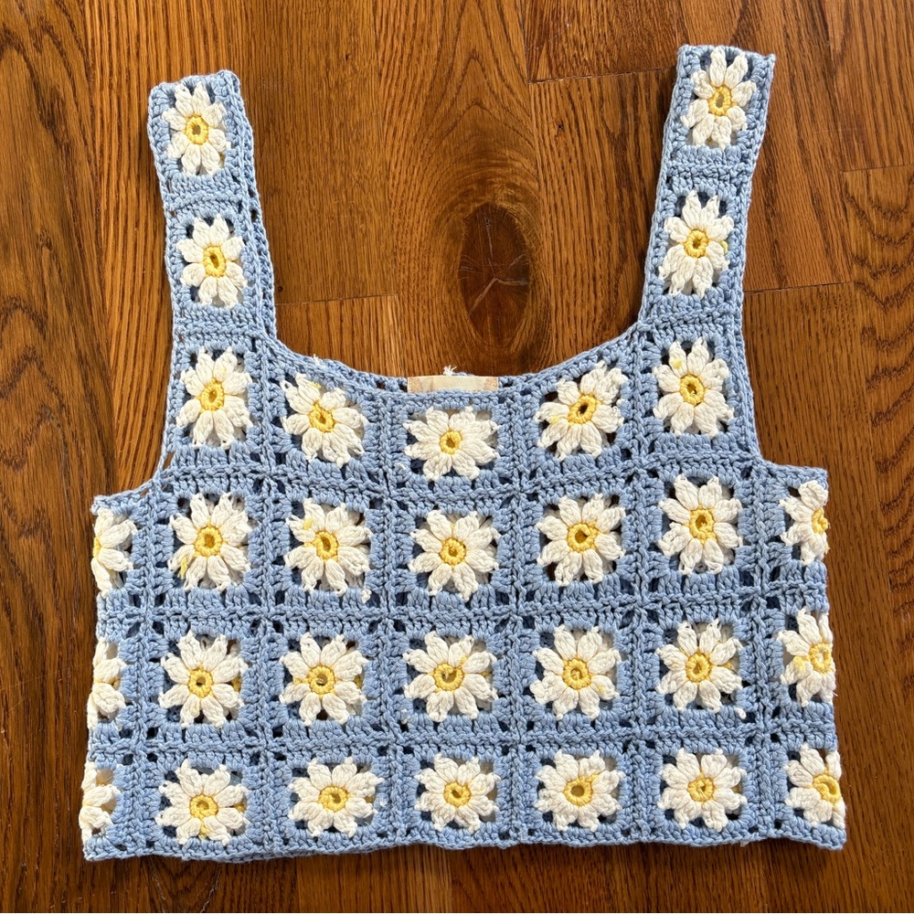 Altar’d State Crochet Tank Top Sleeveless Blue White Flowers Cottagecore M - Picture 3 of 9